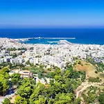 Forest Park Готель