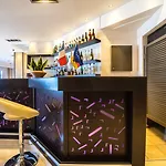 Готель Forest Park 4*