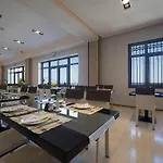 Hotel Forest Park