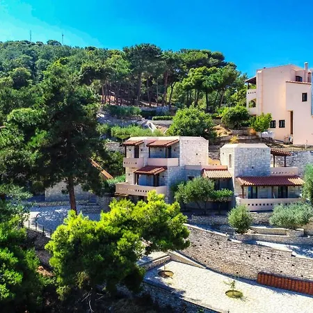 Forest Park فندق ريثيمنو