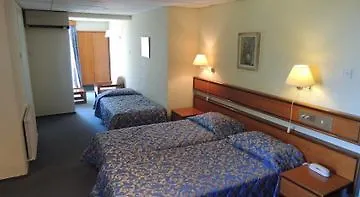 فندق Forest Park 4*