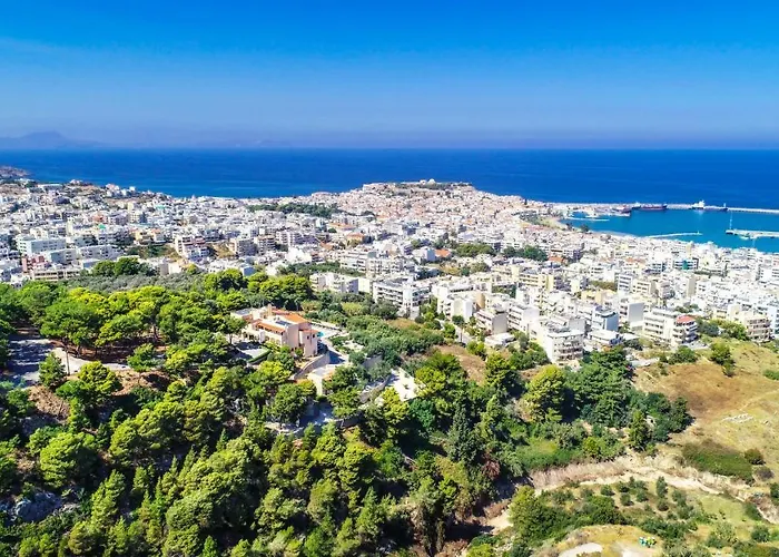 Готель Forest Park 4*