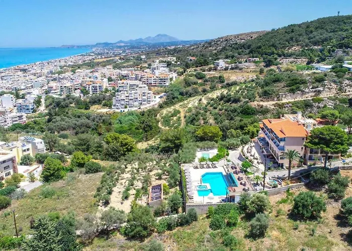 Готель Forest Park