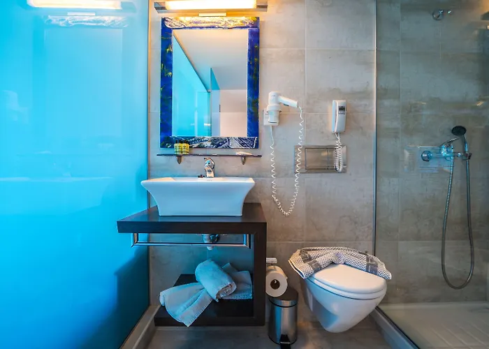 Готель Forest Park