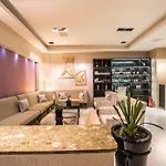 Forest Park 4*